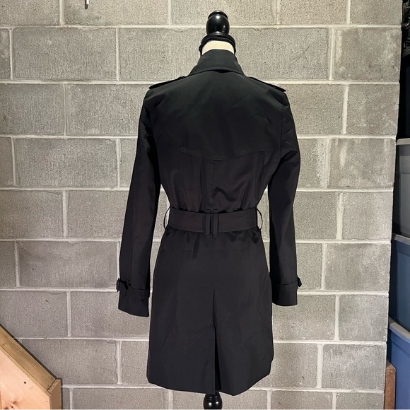 Burberry Harbourne trench coat. - Picture 6 of 15